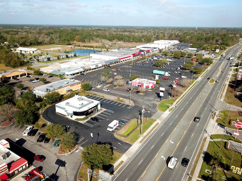 Winn Dixie Anchored Retail For Lease : 1452 S 6th St, Macclenny, FL 32063